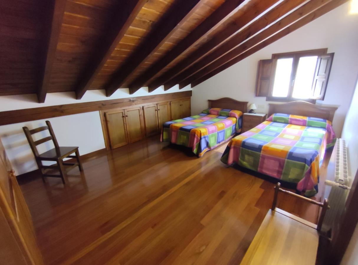 La Huertona Villa Pesaguero-La Parte Luaran gambar